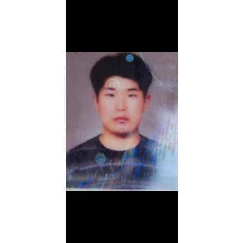 김용우